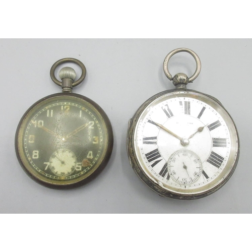 676 - WWII British Military Issue G.S.T.P. plated keyless pocket watch, black enamel Arabic dial, subsidia... 