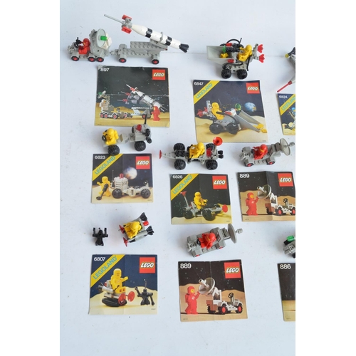 283 - Fifteen vintage unboxed and previously used though complete Lego/Legoland Space sets to include 885,... 