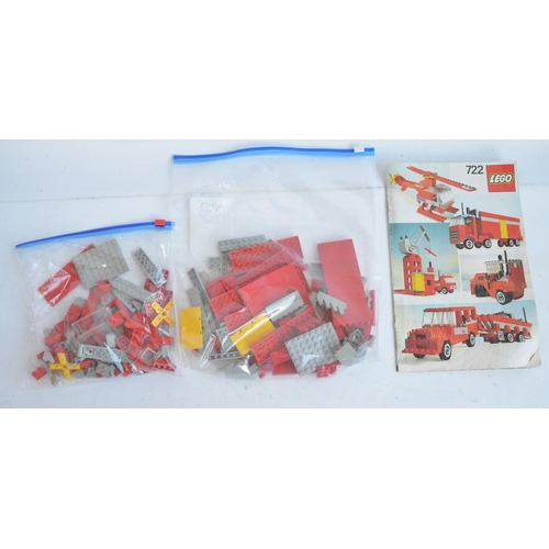 286 - Collection of vintage unboxed Lego sets to include 2x 722 (one set built up, both with instructions)... 