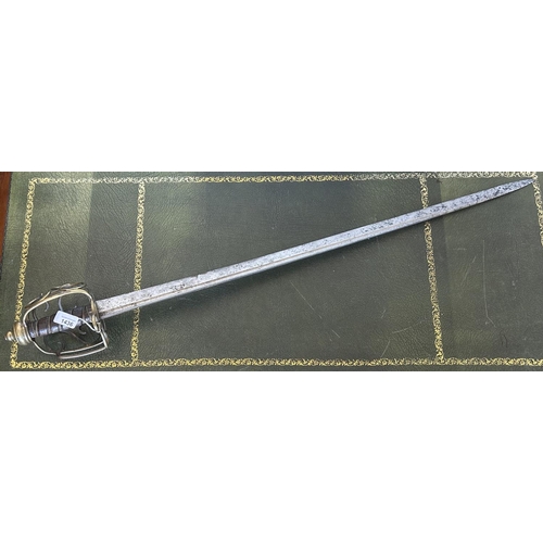 1436 - British Dragoons / cavalry type sword, circa 1800, 34