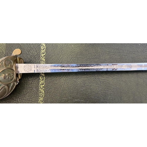 1455 - British ER II naval officers sword, 31.5