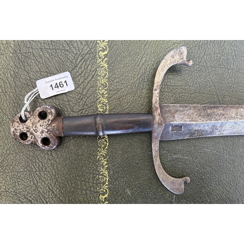 1461 - Circa 16th/17th century continental short sword, possible Italian, 27