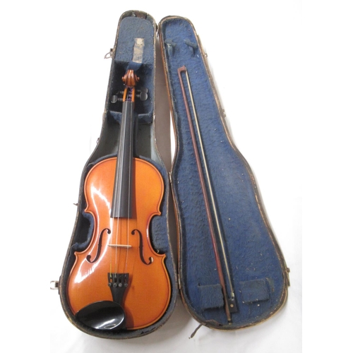 412 - Andreas Teller Romanian for Stentor Music Co. Ltd violin with bow in wood carry case, lacking 1 stri... 