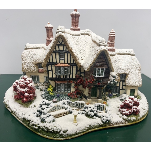 422 - Lilliput Lane, Country Living in Winter L2438, and Christmas is Coming L3714 (2)