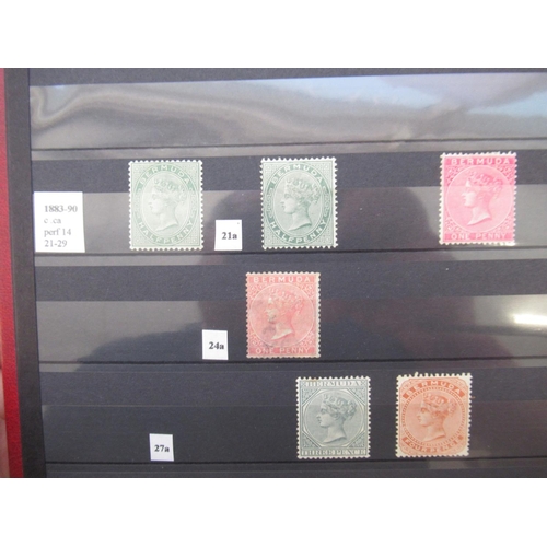 650 - Collection of C19th & C20th International stamps to inc. folder cont. Bahamas stamps, 2 folders cont... 