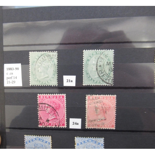 650 - Collection of C19th & C20th International stamps to inc. folder cont. Bahamas stamps, 2 folders cont... 