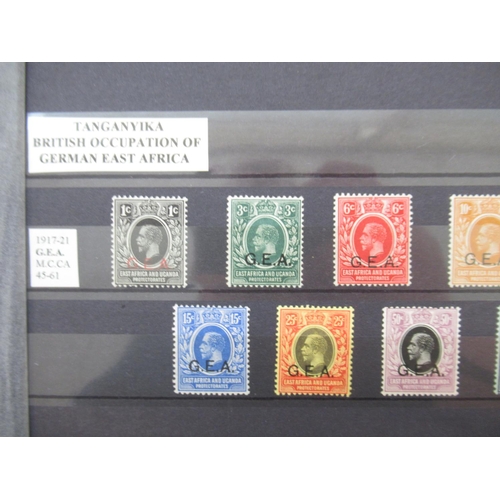 651 - Collection of C19th and 20th International stamps to inc. 2 Folders cont. South African stamps, fold... 