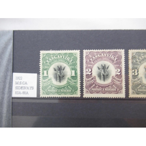 651 - Collection of C19th and 20th International stamps to inc. 2 Folders cont. South African stamps, fold... 