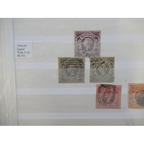 652 - Collection of C19th and 20th International stamps to inc. folder cont. Australian stamps, folder con... 