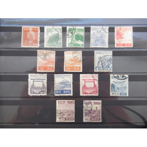 664 - Album cont. C19th/20th Chinese stamps such as under Chiang Kai-Shek, Chinese Republic 1912-1949, etc... 