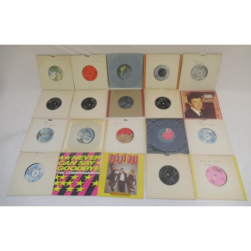 867 - Mixed collection of 45 and 33 RPM records to inc. Abba, Alison Moyet, Bee Gees, Blondie, Billy Ocean... 