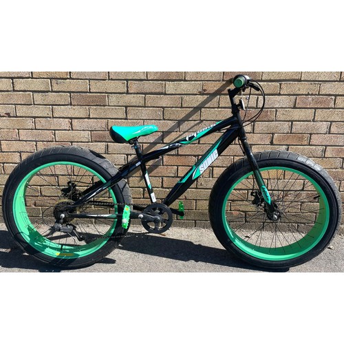 1204 - Shane Lynch collection - Sonic bulk 'fatbike' bike with Shimano gear system in black and green