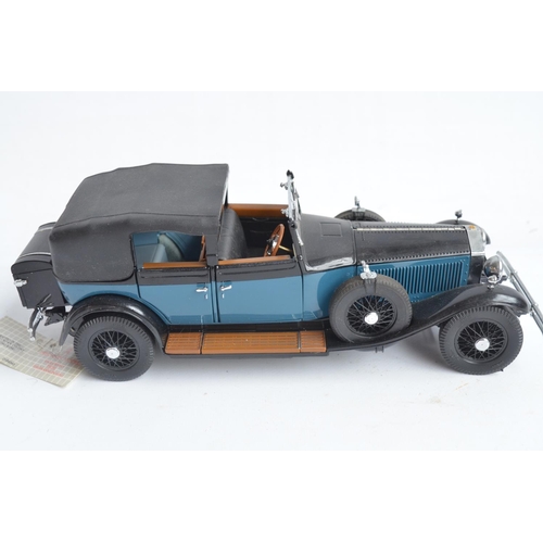 362 - Five boxed 1/24th scale diecast car models from Franklin Mint to include a 1939 Maybach Zeppelin, 19... 