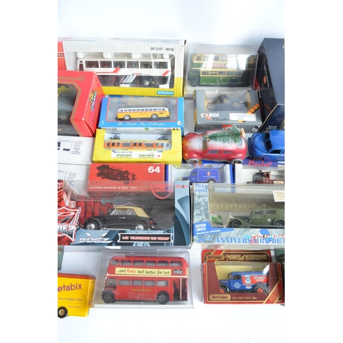 365 - Extensive collection of boxed and unboxed mostly diecast vehicle models, various scales and manufact... 