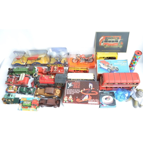 366 - Mixed lot to include a large collection of boxed and unboxed mostly diecast vehicle models from Soli... 