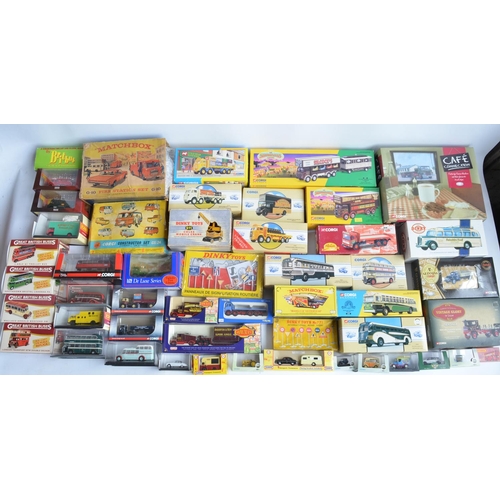 367 - Collection of boxed diecast vehicle models, various scales and manufacturers to include 1/50 Corgi (... 