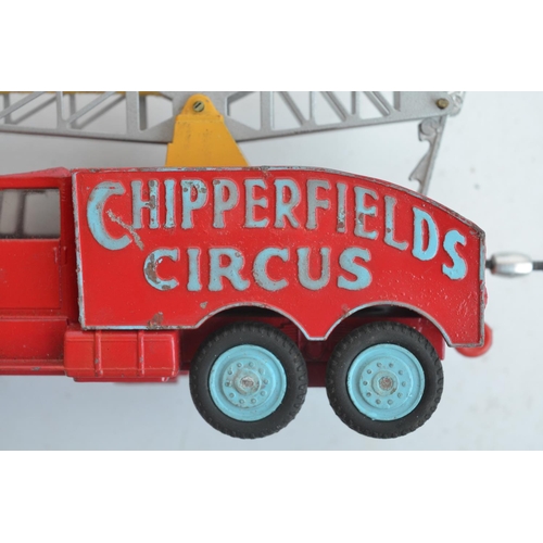 384 - Vintage Corgi Chipperfields Circus gift set No23, models in very good condition for age with typical... 