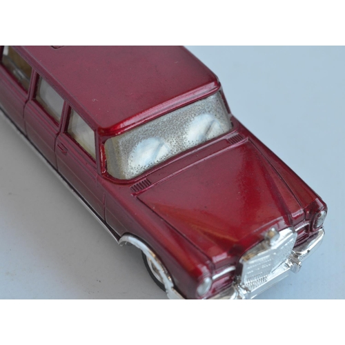 392 - Two vintage boxed Corgi diecast vehicle models to include 247 Mercedes-Benz 600 Pullman (model in ex... 