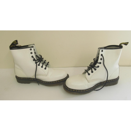 593 - Pair of as new Dr Martens 1460 smooth white leather 16 hole lace up boots, size 9