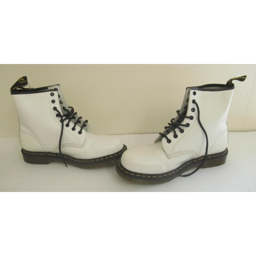 593 - Pair of as new Dr Martens 1460 smooth white leather 16 hole lace up boots, size 9