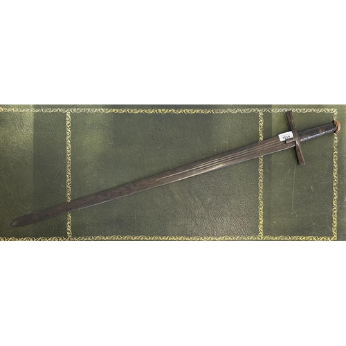 1514 - Victorian Medieval style sword, 32.5