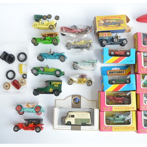 401 - Collection of Lesney Matchbox diecast model vehicles (including damaged examples for spares/repairs)... 