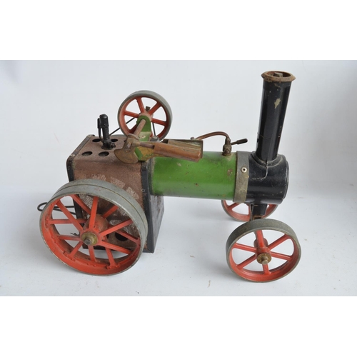 413 - Boxed Wilseco 'Old Smokey' steam roller with instruction sheet (model in very good previously used c... 