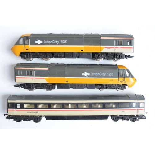 423 - Collection of incomplete/added to OO gauge railway model sets to include Bachmann Local Freight Set ... 