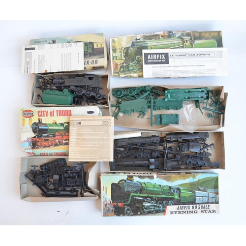 430 - Eight Airfix OO and HO gauge electric train models to include 54150-1 2-6-2 Prairie tank engine '611... 