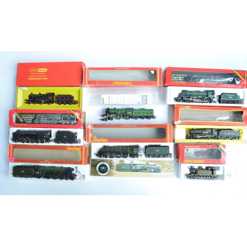 431 - Eight boxed OO gauge electric steam train models from Hornby to include R309 Class A4 Mallard (very ... 