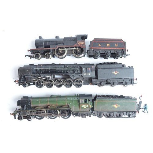 431 - Eight boxed OO gauge electric steam train models from Hornby to include R309 Class A4 Mallard (very ... 