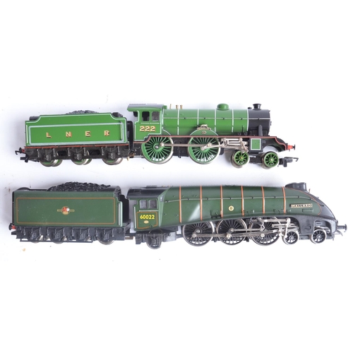 431 - Eight boxed OO gauge electric steam train models from Hornby to include R309 Class A4 Mallard (very ... 