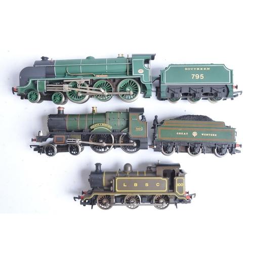 431 - Eight boxed OO gauge electric steam train models from Hornby to include R309 Class A4 Mallard (very ... 