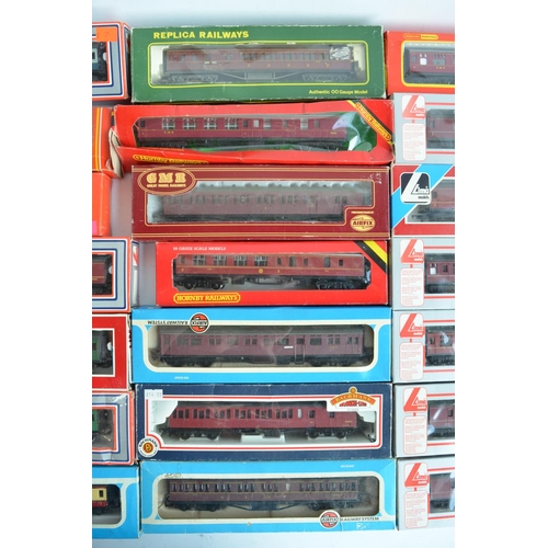 437 - Twenty seven boxed OO gauge railway carriages from Hornby, Lima, Bachmann, Airfix and Replica Railwa... 