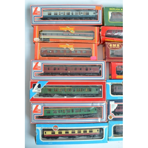 437 - Twenty seven boxed OO gauge railway carriages from Hornby, Lima, Bachmann, Airfix and Replica Railwa... 