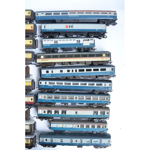 438 - Fifty three unboxed previously used OO/HO gauge passenger coaches, mail wagons, Pullman coaches etc.... 