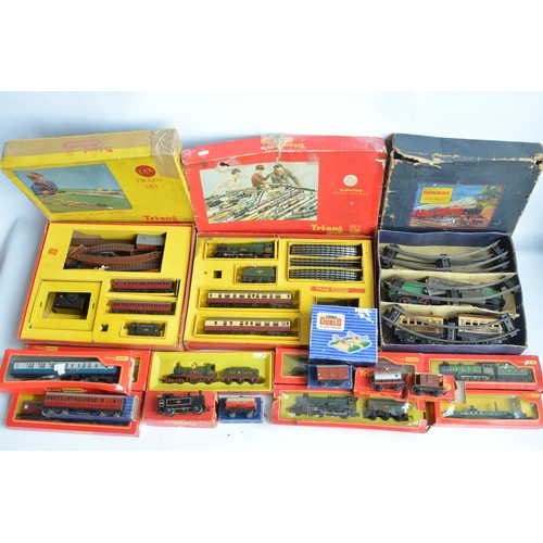 440 - Collection of vintage O, OO and TT gauge boxed railway models to include Hornby Meccano O gauge set ... 