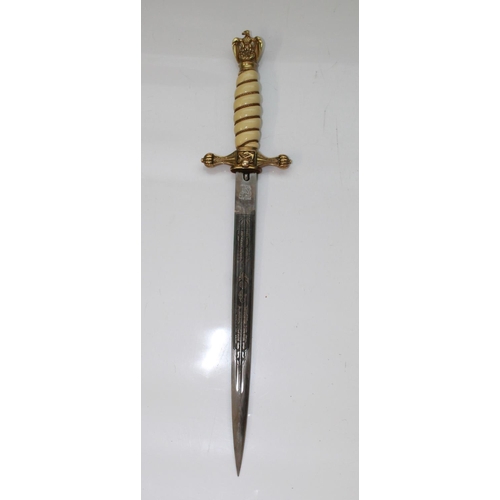 1562 - WWII German Navy Kriegsmarine dress dagger. This example has the bolt of lightning design to scabbar... 