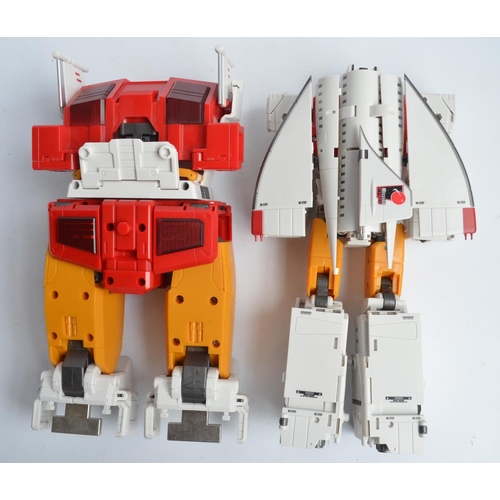 193 - Zeta Toys ZB-03 Kronos Silver Arrow oversize Transformer model in at least near mint condition (poss... 