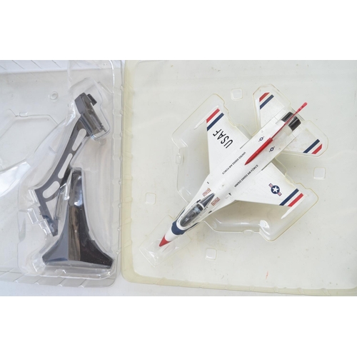 460 - Nine diecast 1/72nd scale USAF fast jet models from Corgi, Hobbymaster, Witty Wings, Dragon and Easy... 