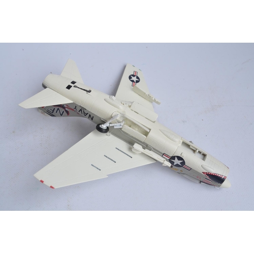 461 - Ten diecast 1/72 and 1/144 scale US Navy and Marines models from Corgi, Hobbymaster, Sky Guardians, ... 