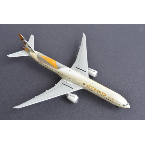 463 - Seventeen boxed 1/400 diecast international airlines themed civilian airliner models including highl... 