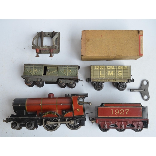 417A - Vintage O gauge Bassett-Lowke 4-4-0 clockwork steam train model '1927' with key (in reluctant workin... 