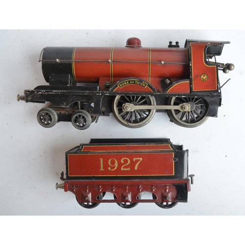 417A - Vintage O gauge Bassett-Lowke 4-4-0 clockwork steam train model '1927' with key (in reluctant workin... 