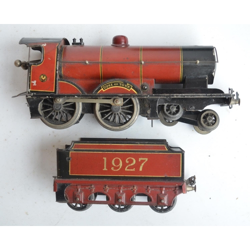 417A - Vintage O gauge Bassett-Lowke 4-4-0 clockwork steam train model '1927' with key (in reluctant workin... 