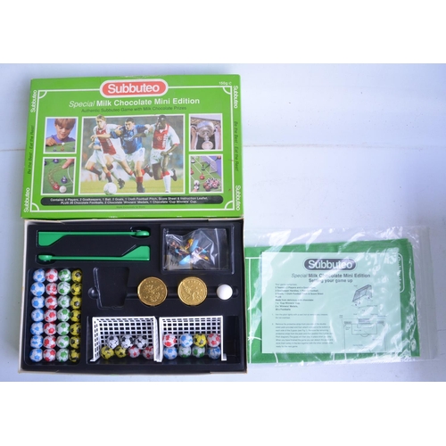 474 - Collection of vintage and modern Subbuteo table football sets to include 2 floodlighting sets (1 inc... 