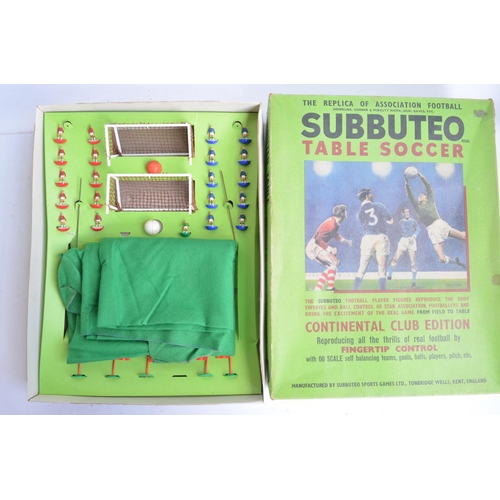 474 - Collection of vintage and modern Subbuteo table football sets to include 2 floodlighting sets (1 inc... 