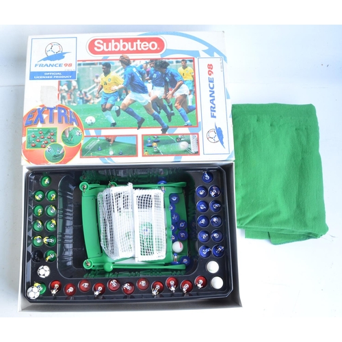 475 - Collection of vintage and modern Subbuteo sets and accessories to include floodlighting C101 set, Fr... 