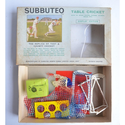 480 - Extensive collection of Subbuteo including players, accessories, books and brochures etc., also coll... 