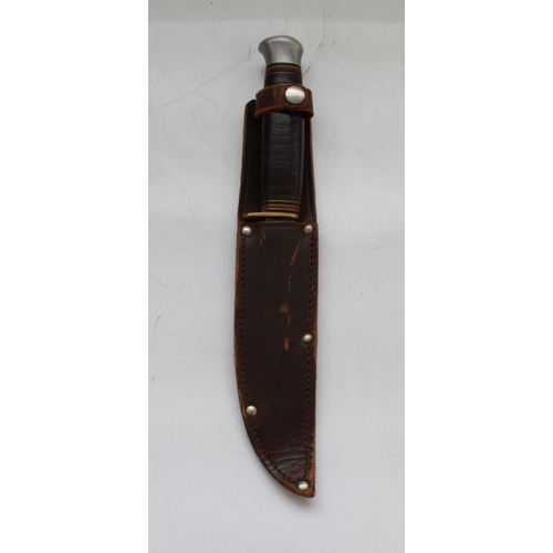 1604 - William Rodgers of Sheffield 'I cut my way' Scout knife. Full tang clip blade, with leather washer h... 